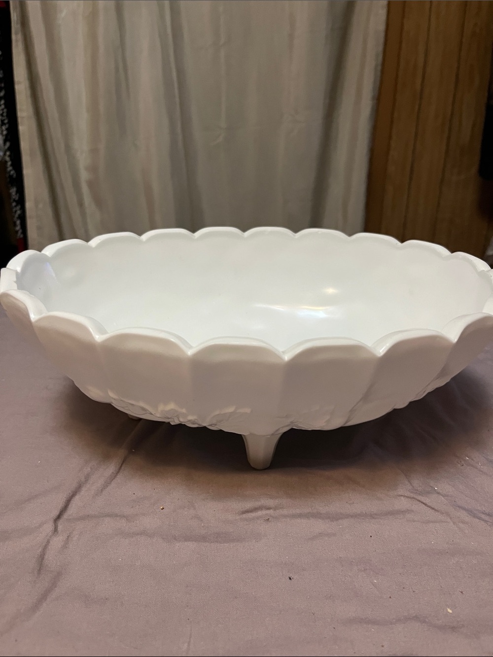 Scalloped milkglass fruit bowl